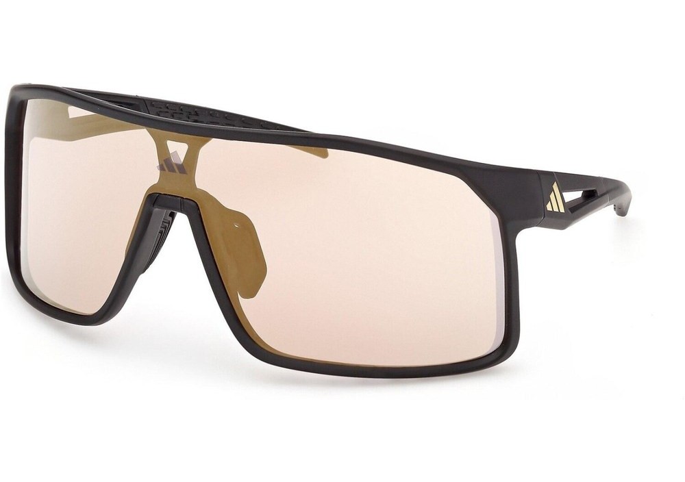 Adidas, gafas negras con lente champán