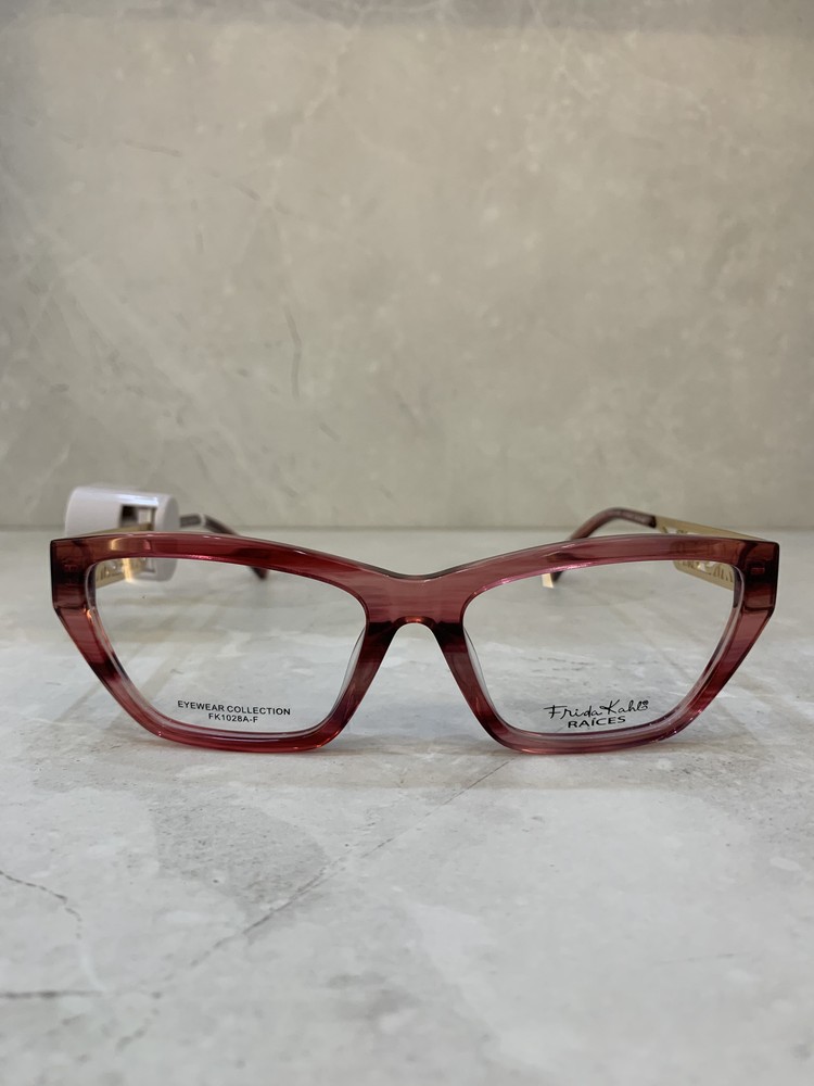 Frida Kahlo, Cat-eye vino jaspeado