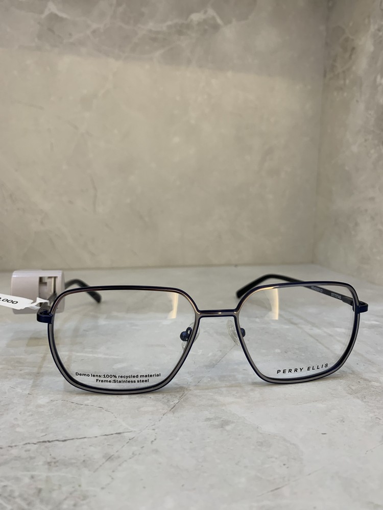 Perry Ellis, Montura en acero inoxidable
