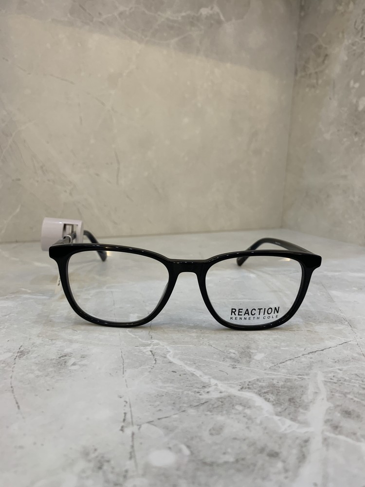 Kenneth Cole Reaction, Cuadrada negra